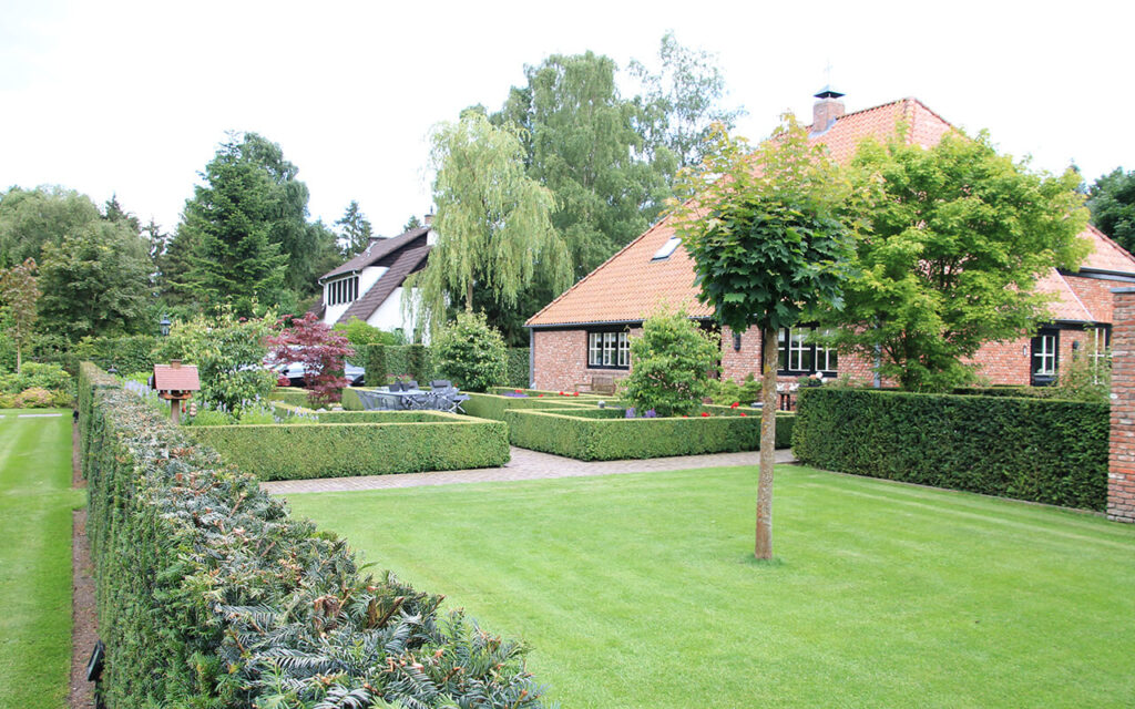 Landelijke tuin gras Valkenswaard TotaalTuin Leende